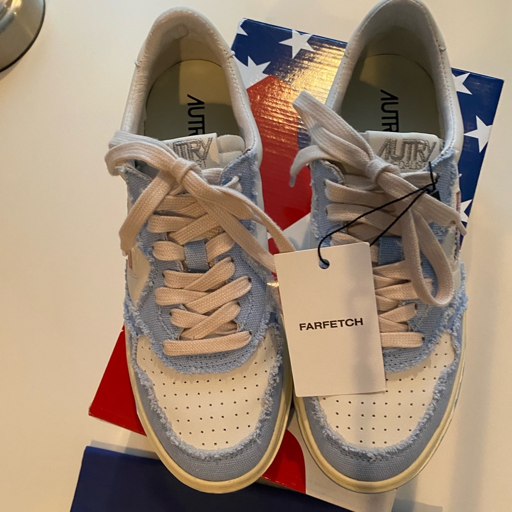 NWT Autry denim sneakers